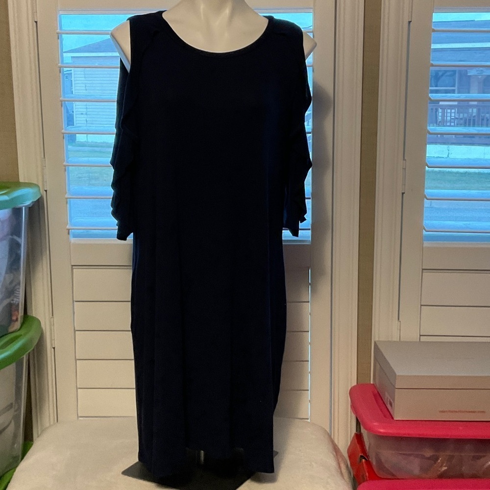 Chic Navy Cold Shoulder Dress